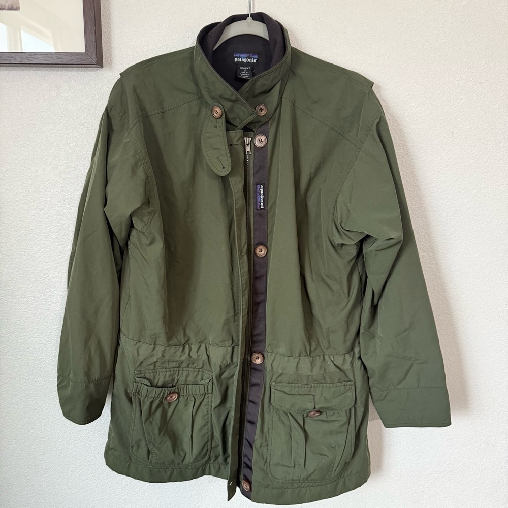 Patagonia field jacket in green with a fleece lining size: small - Picture 2 of 14